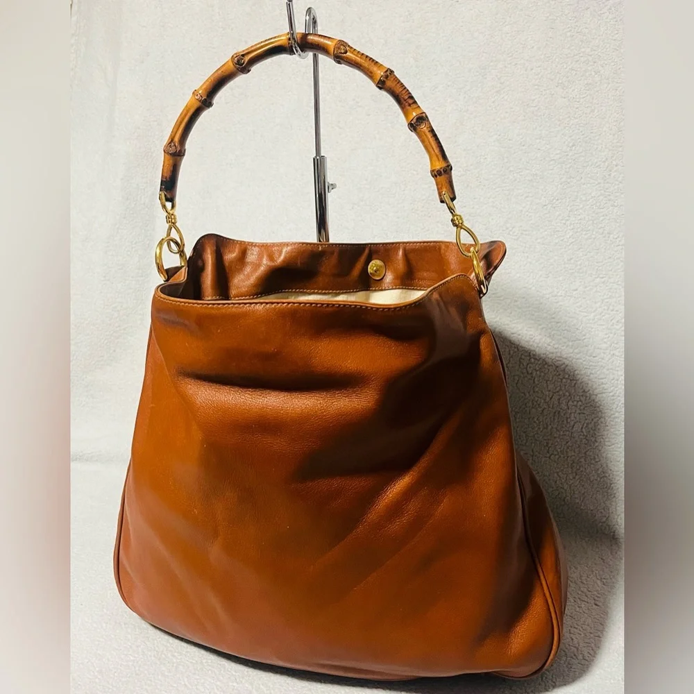 Gucci Bamboo Leather Shoulder Bag - Picture 7 of 14